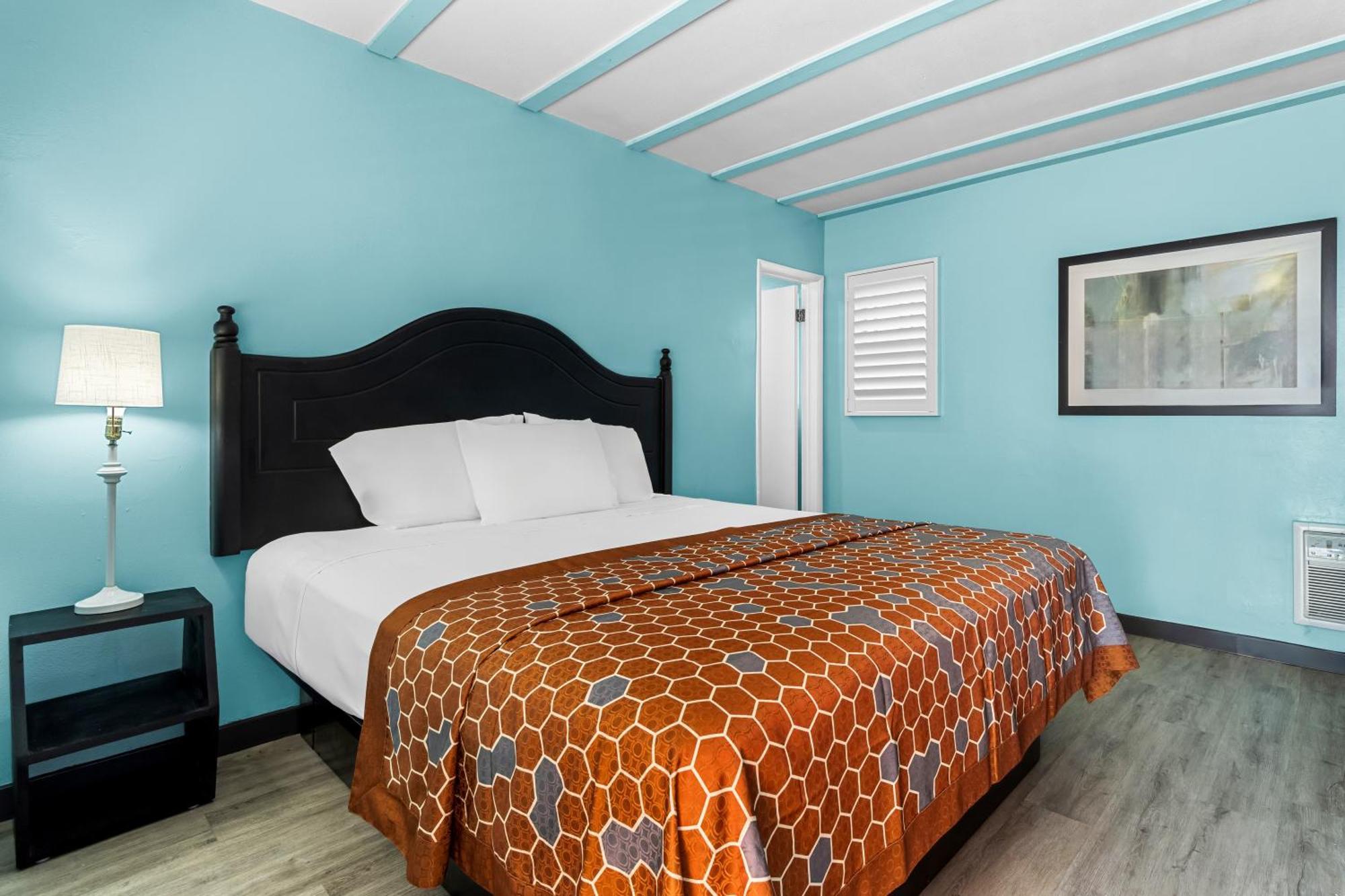 Rodeway Inn & Suites North Hollywood Burbank Airport - Universal Area Los Angeles Exteriör bild