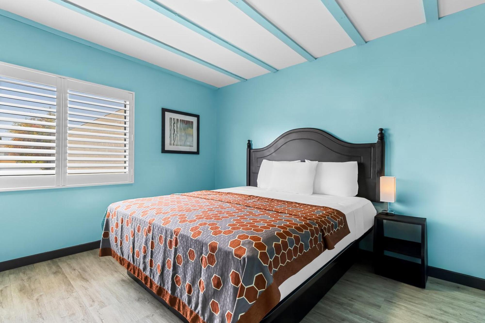 Rodeway Inn & Suites North Hollywood Burbank Airport - Universal Area Los Angeles Exteriör bild