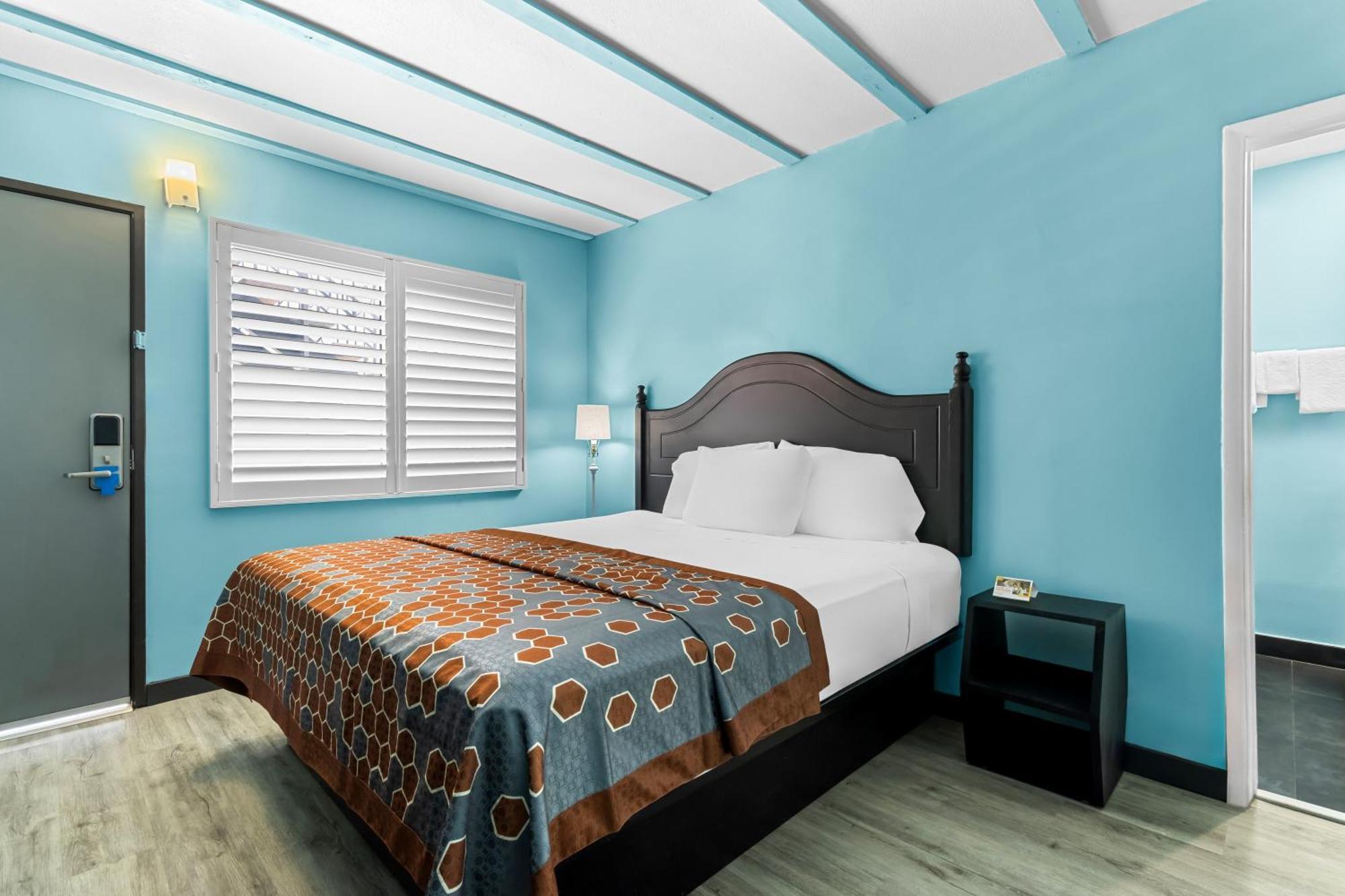 Rodeway Inn & Suites North Hollywood Burbank Airport - Universal Area Los Angeles Exteriör bild