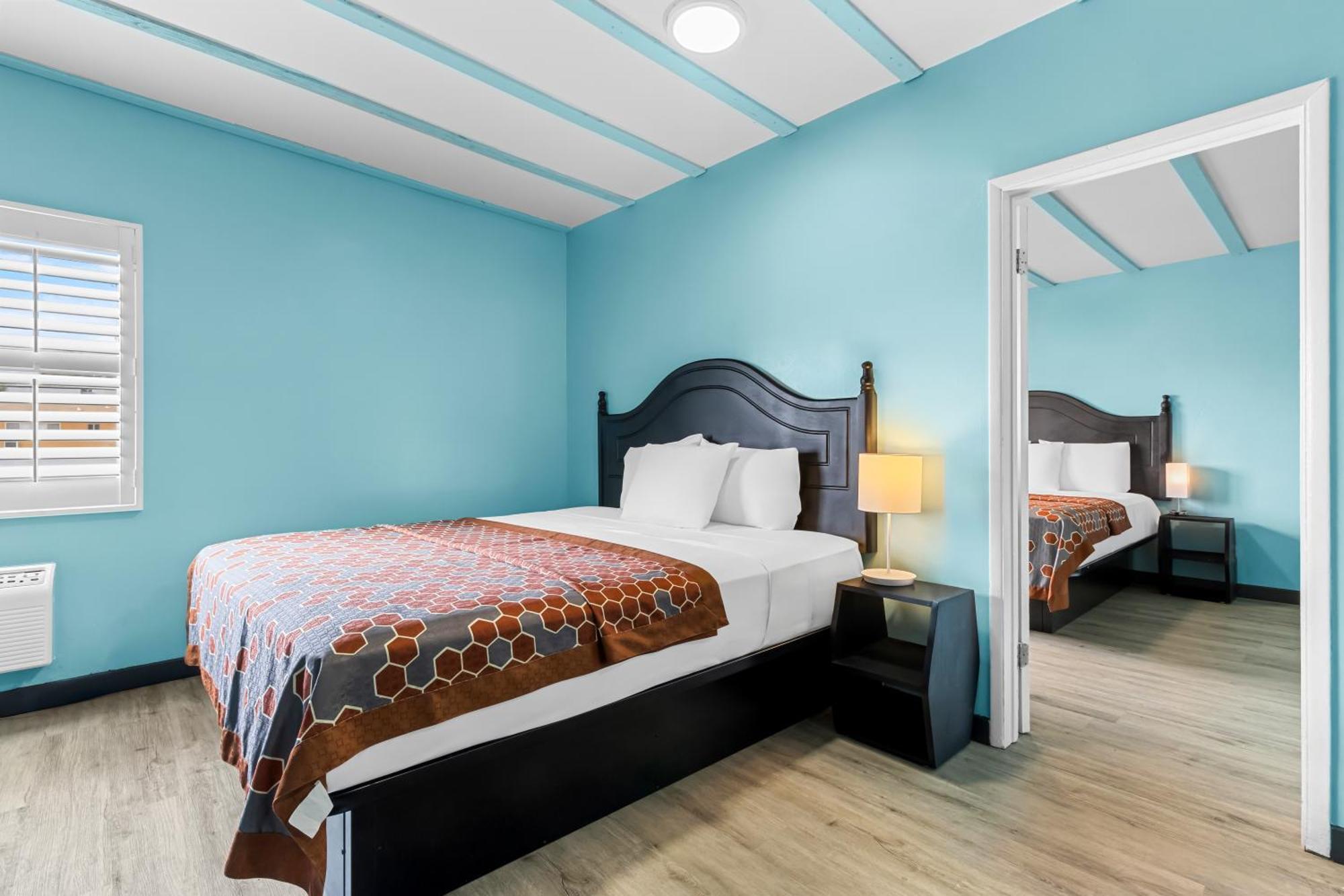 Rodeway Inn & Suites North Hollywood Burbank Airport - Universal Area Los Angeles Exteriör bild